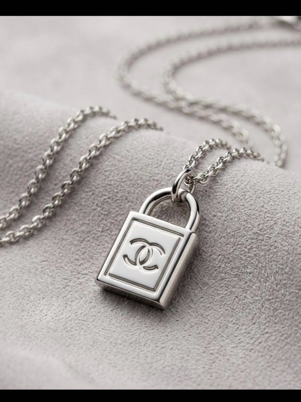 ChaneI Silver Lock 🔒 Pendant with Necklace